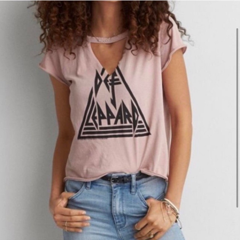 American Eagle Pink Def Leppard Shirt